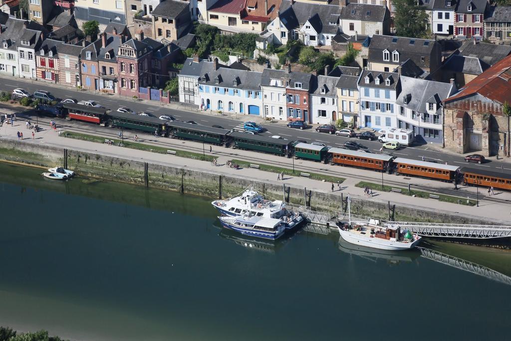 Hotel Du Port Et Des Bains แซ็งต์-วาเลรี-ซัวร์-ซอมม์ ภายนอก รูปภาพ